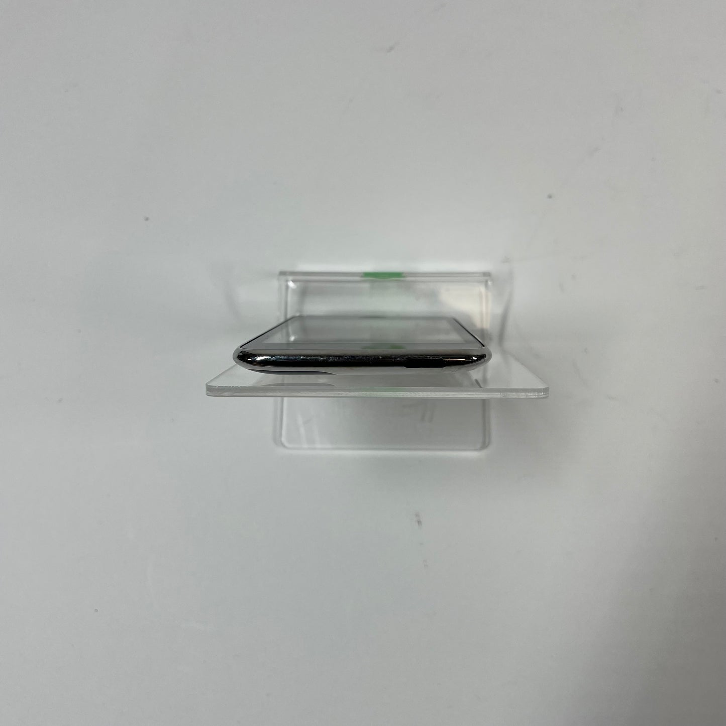Apple iPod Touch 3rd Gen 32GB Black MC008LL/A