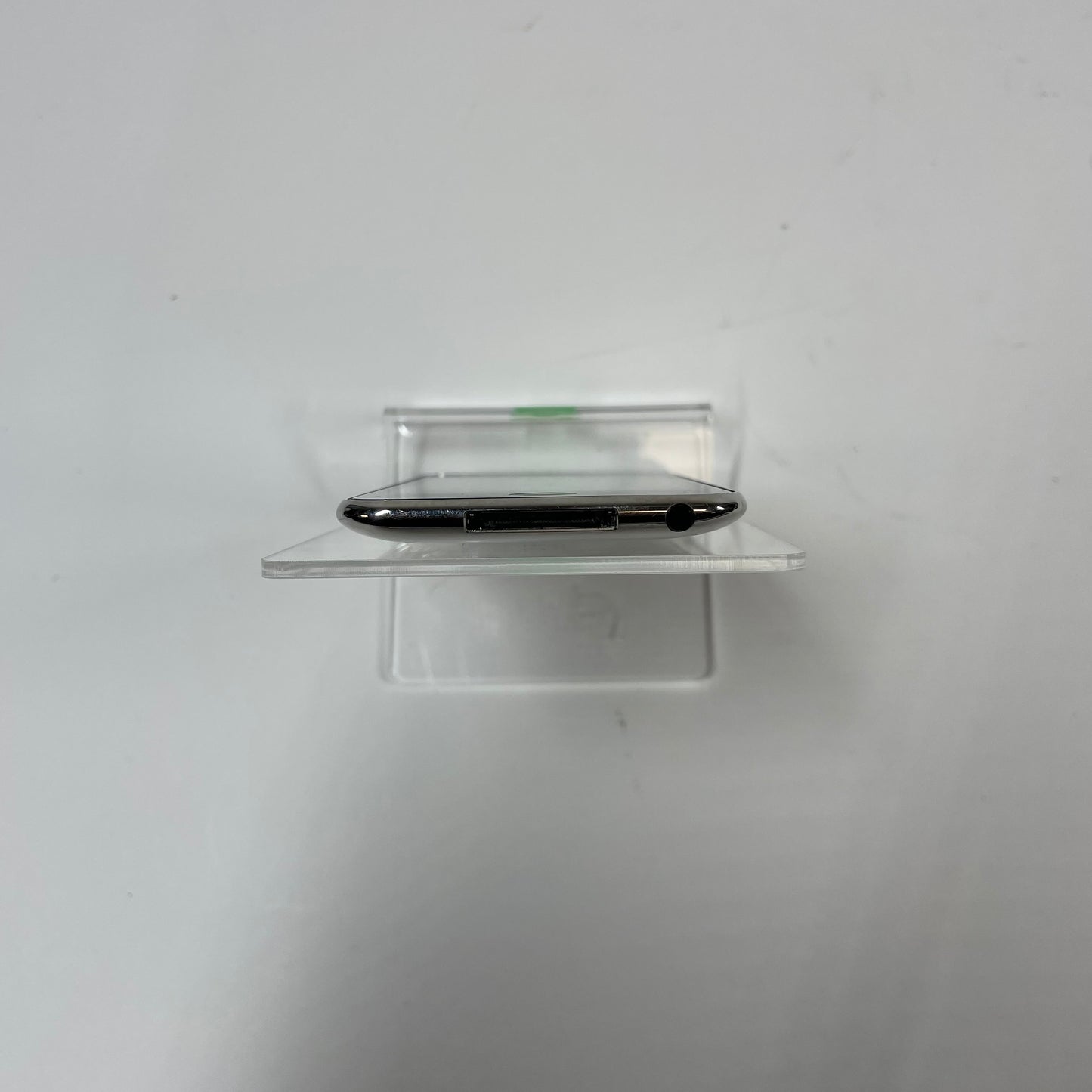 Apple iPod Touch 3rd Gen 32GB Black MC008LL/A