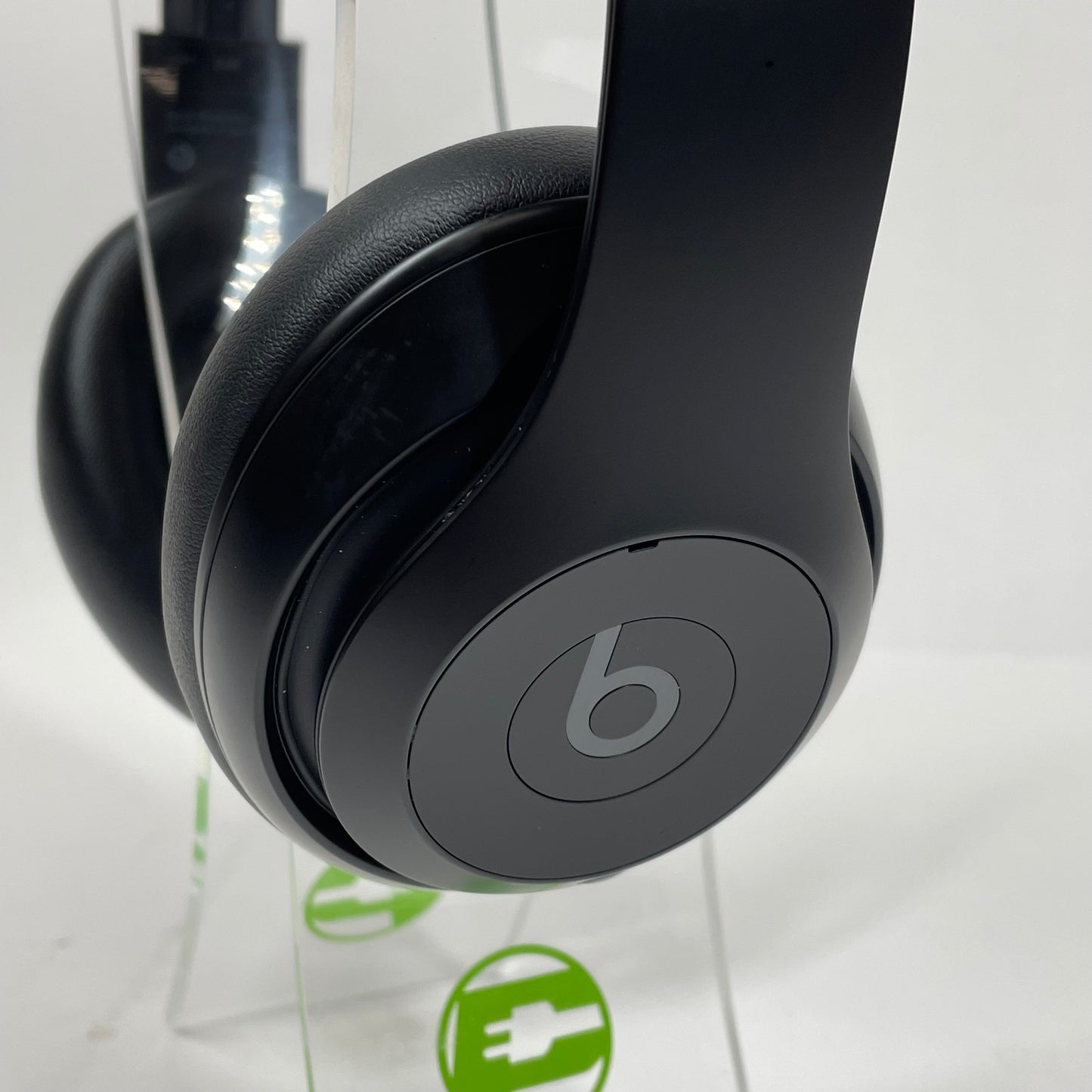 Beats Studio Pro Wireless Over-Ear Bluetooth Headphones Black A2924