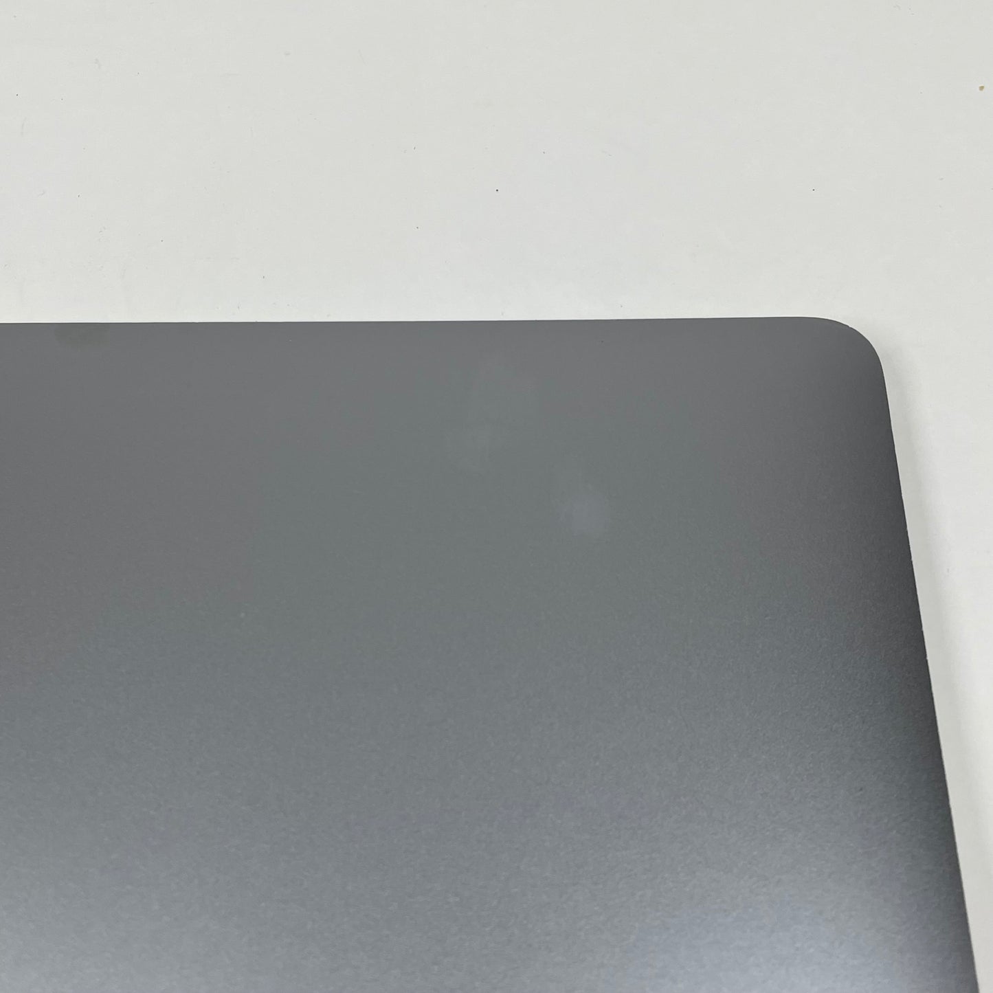 2020 Apple MacBook Air 13.3" M1 7C GPU 3.2GHz 8GB RAM 256GB SSD MGN63LL/A