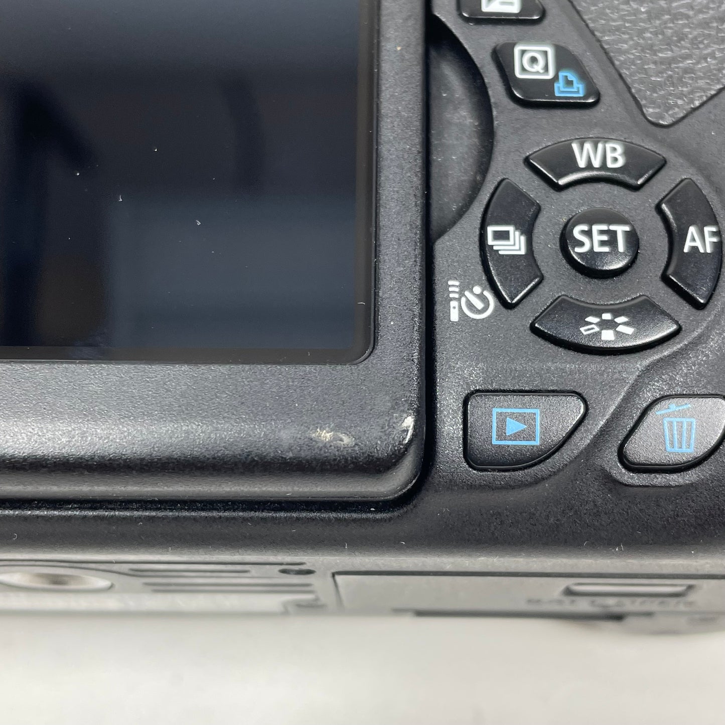 Canon EOS Rebel T5i 18.0MP Digital SLR