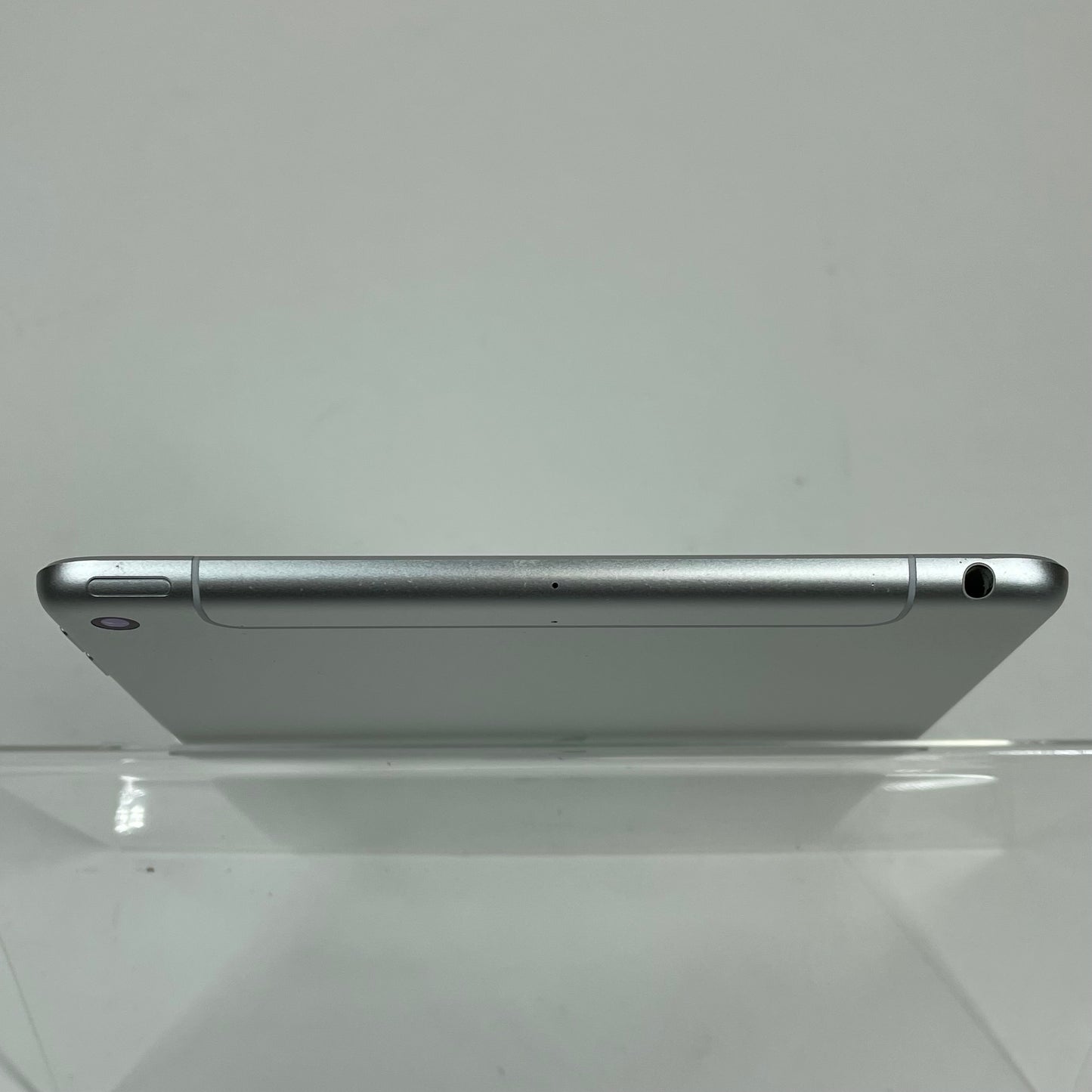 Unlocked Apple iPad Mini 5th Gen 256GB Silver MUXN2LL/A