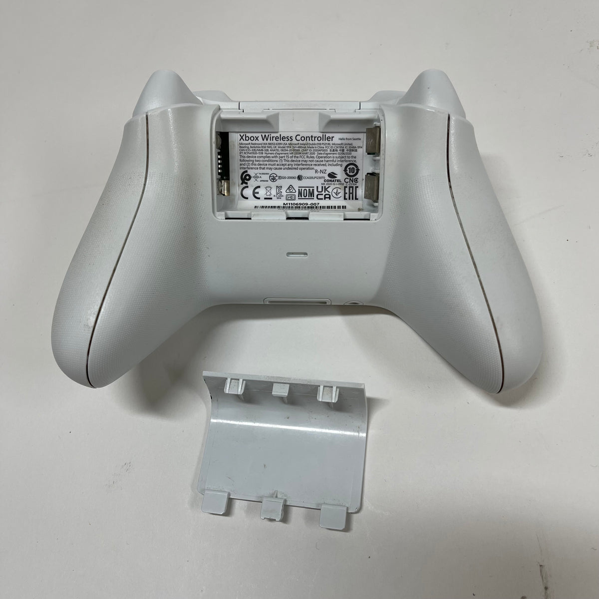 Microsoft Xbox Series X|S Wireless Controller White 1914