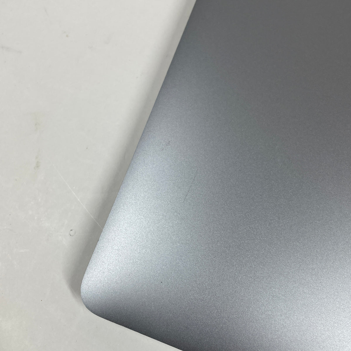 2022 Apple MacBook Pro 13.3" M2 10C GPU 3.5GHz 8GB RAM 256GB SSD MNEH3LL/A