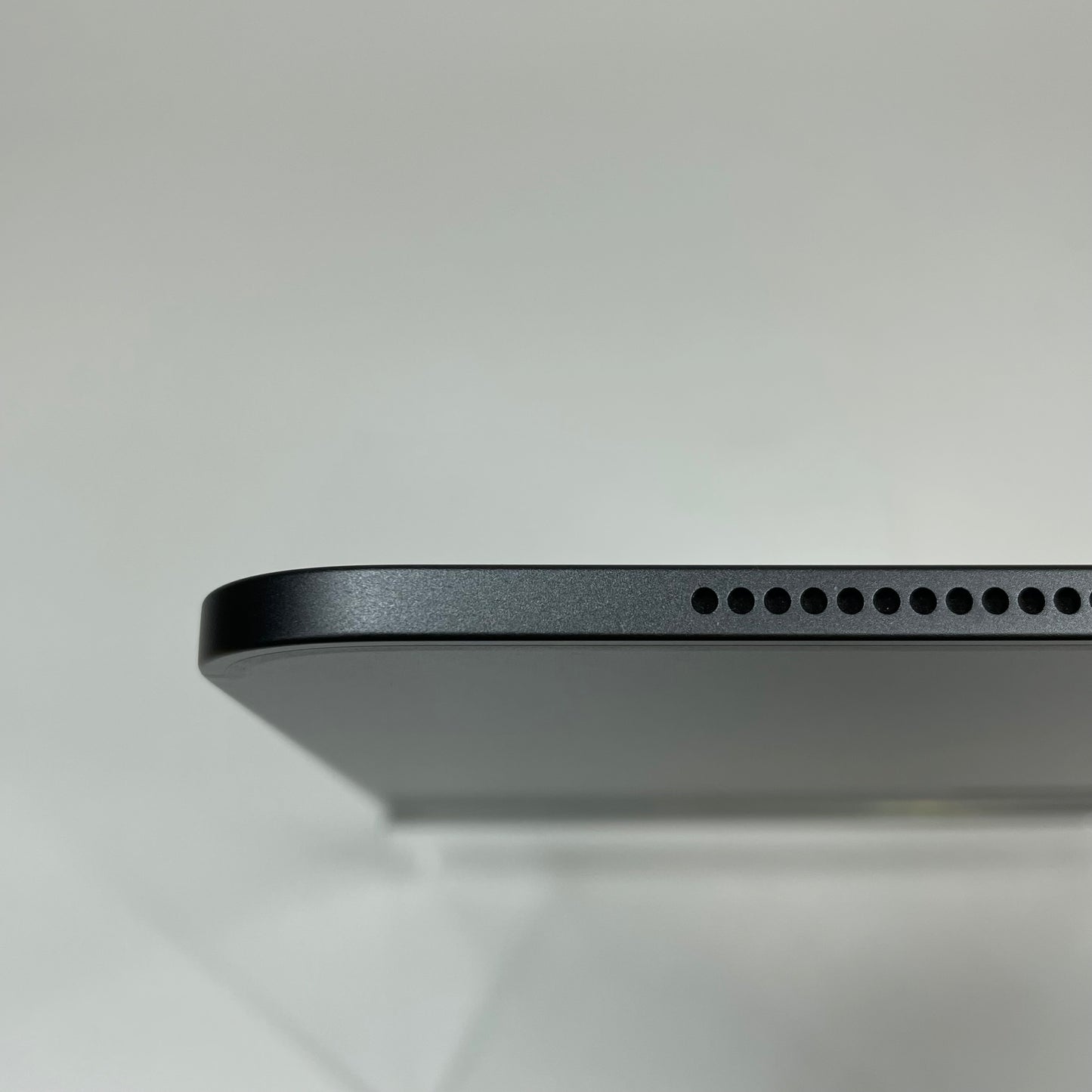 WiFi Only Apple iPad Pro 13" M4 1TB 26.2 Space Black MWRY3LL/A