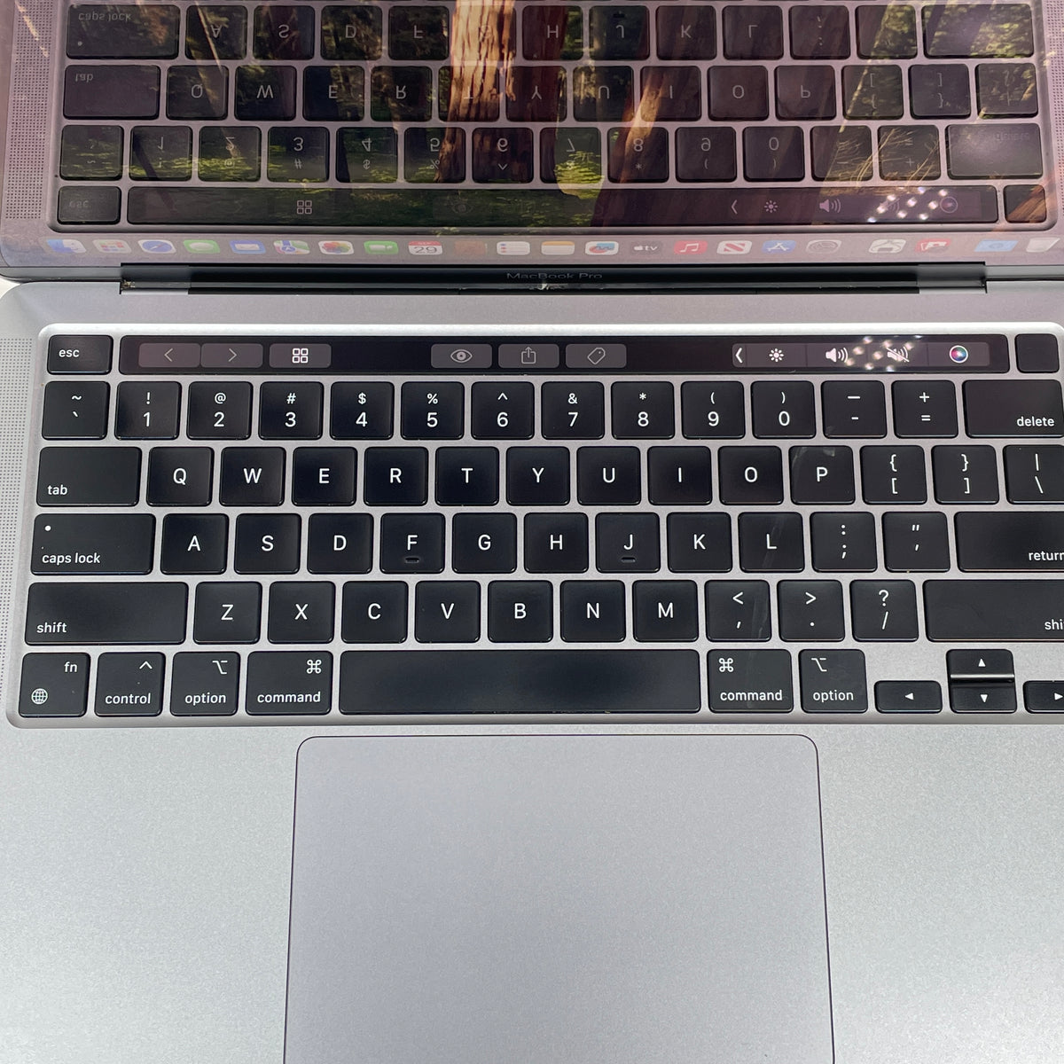 2022 Apple MacBook Pro 13.3" M2 10C GPU 3.5GHz 8GB RAM 256GB SSD MNEH3LL/A