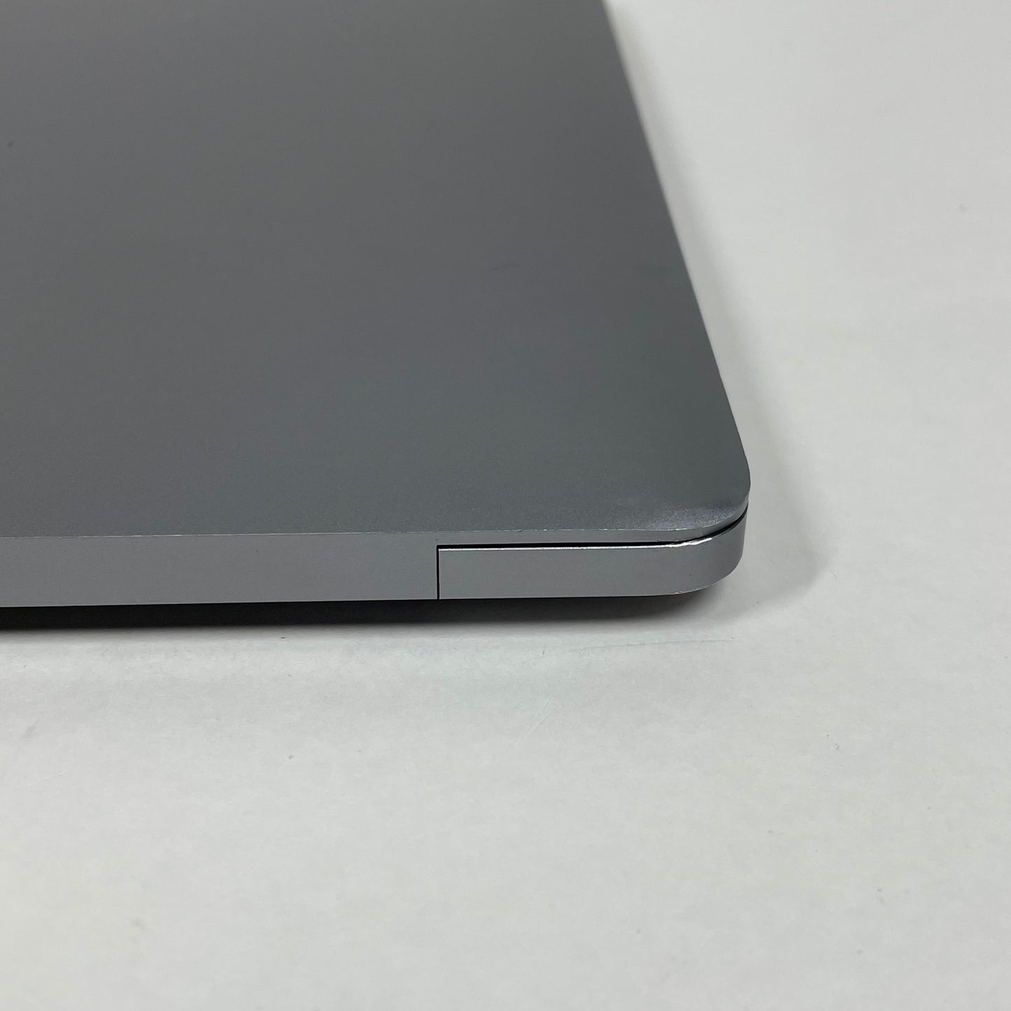 2020 Apple MacBook Air 13.3" M1 7C GPU 3.2GHz 8GB RAM 256GB SSD MGN63LL/A