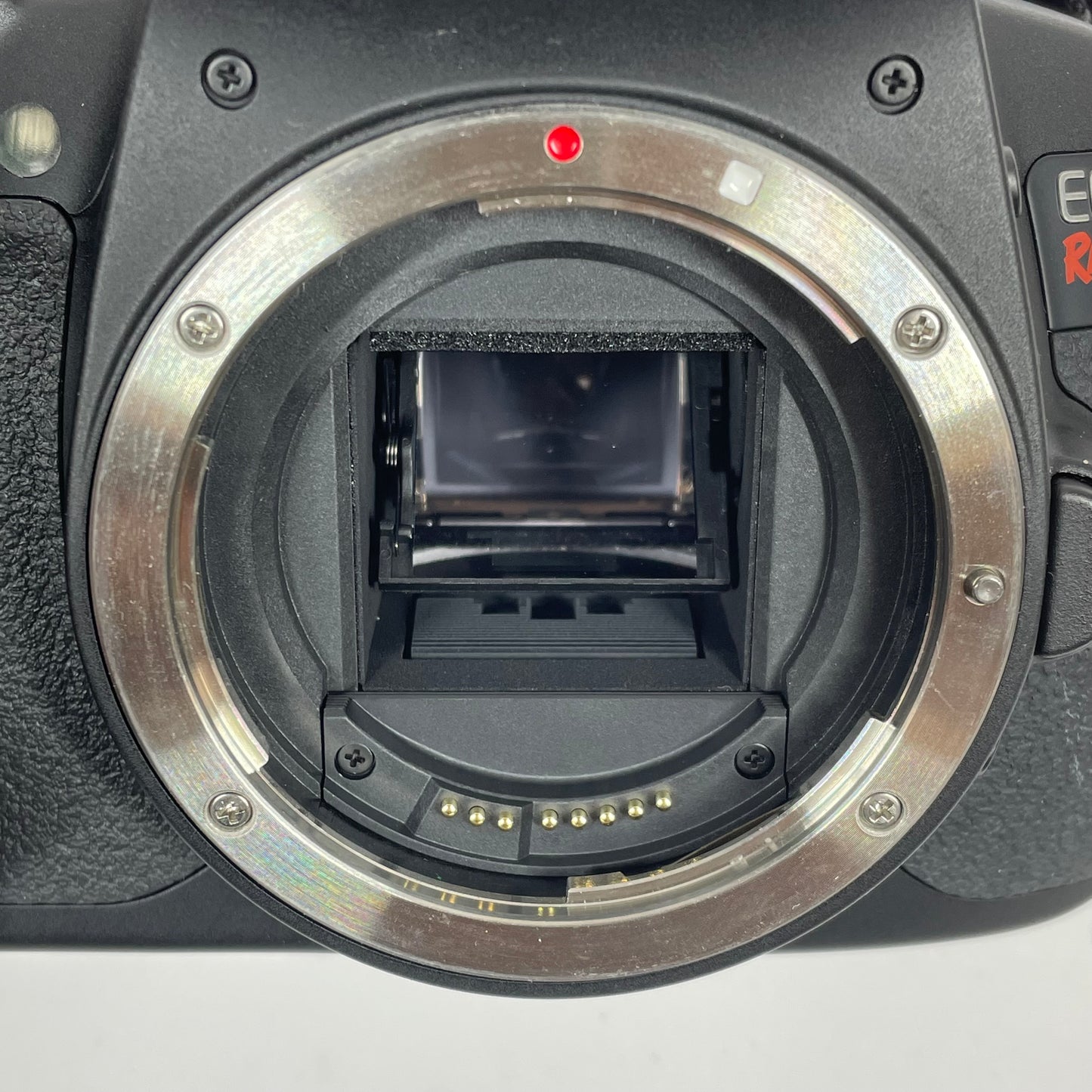 Canon Rebel T4i 18.0MP Digital DSLR Camera
