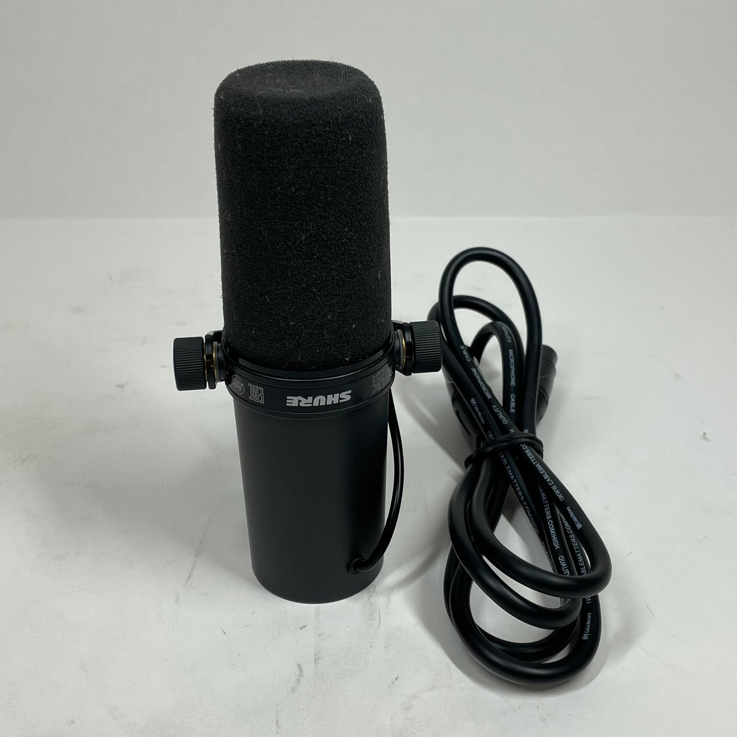 Shure SM7B 50 Hz to 20,000 Hz Cardioid Dynamic Microphone
