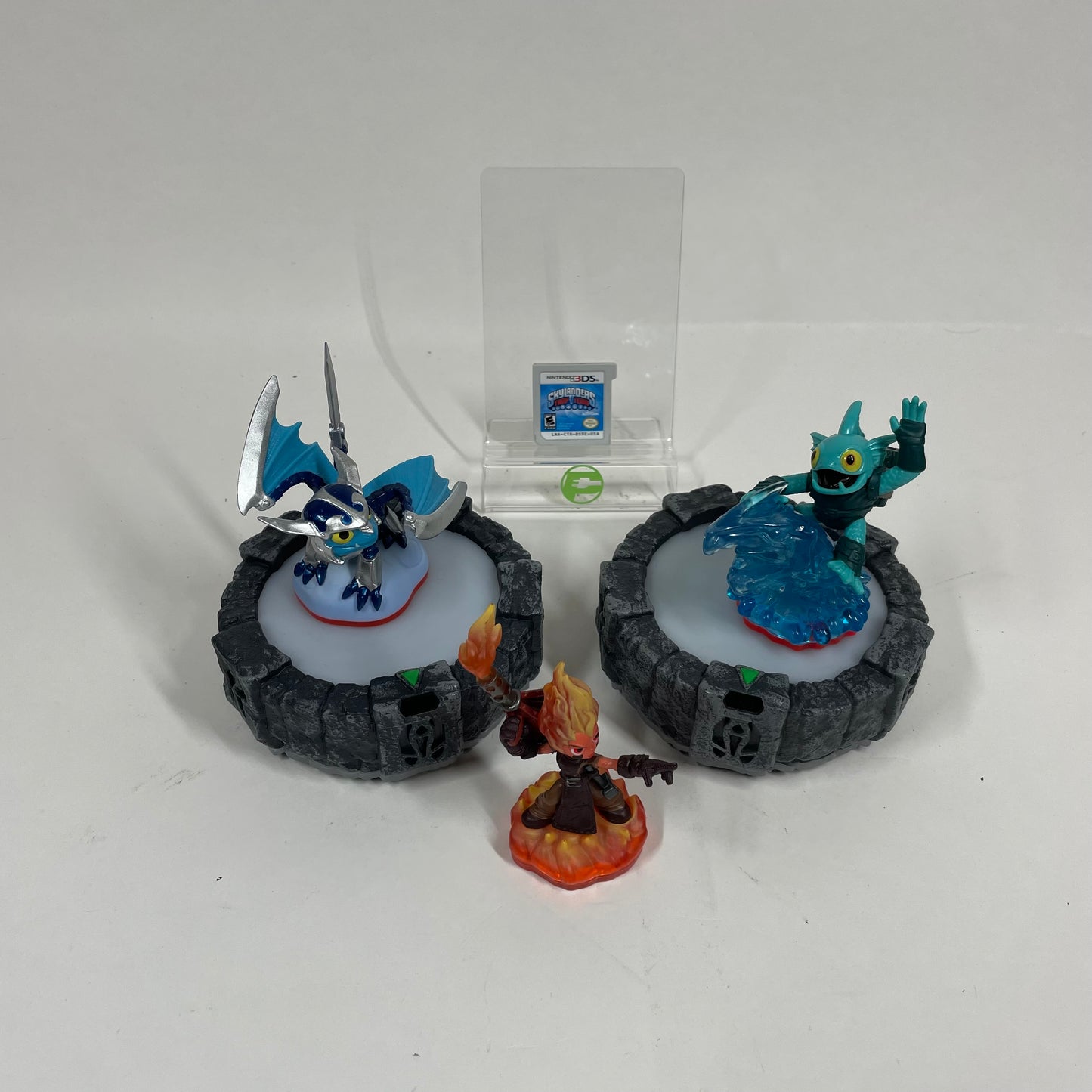Skylanders Trap Team (Nintendo 3DS, 2014) PLUS FIGURES