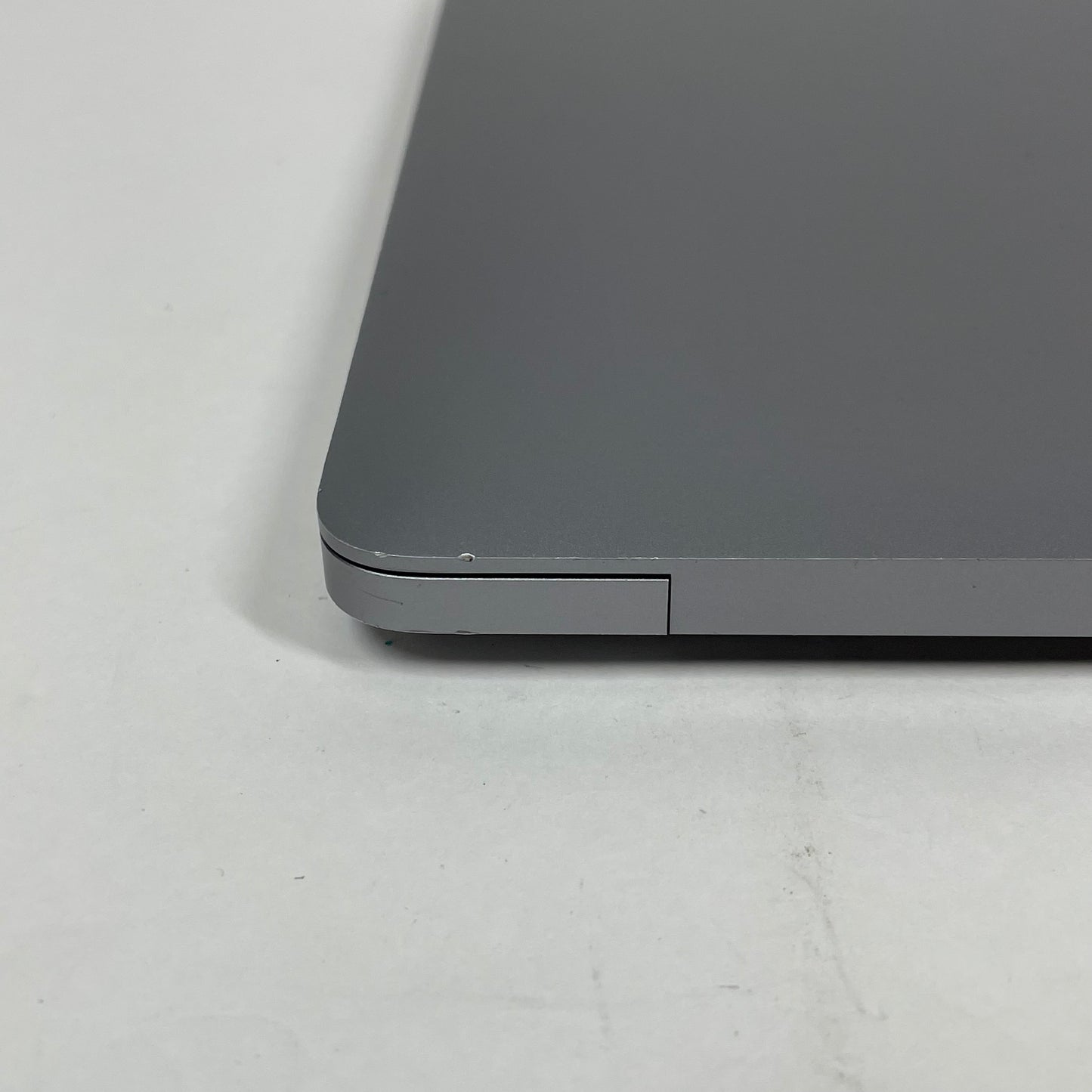 2020 Apple MacBook Air 13.3" M1 7C GPU 3.2GHz 8GB RAM 256GB SSD MGN63LL/A