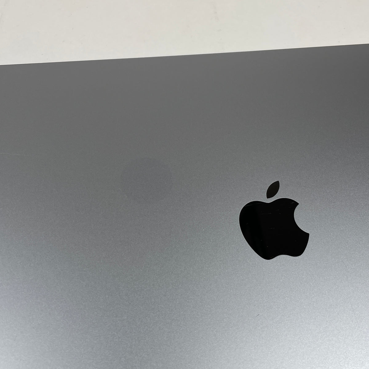 2022 Apple MacBook Pro 13.3" M2 10C GPU 3.5GHz 8GB RAM 256GB SSD MNEH3LL/A