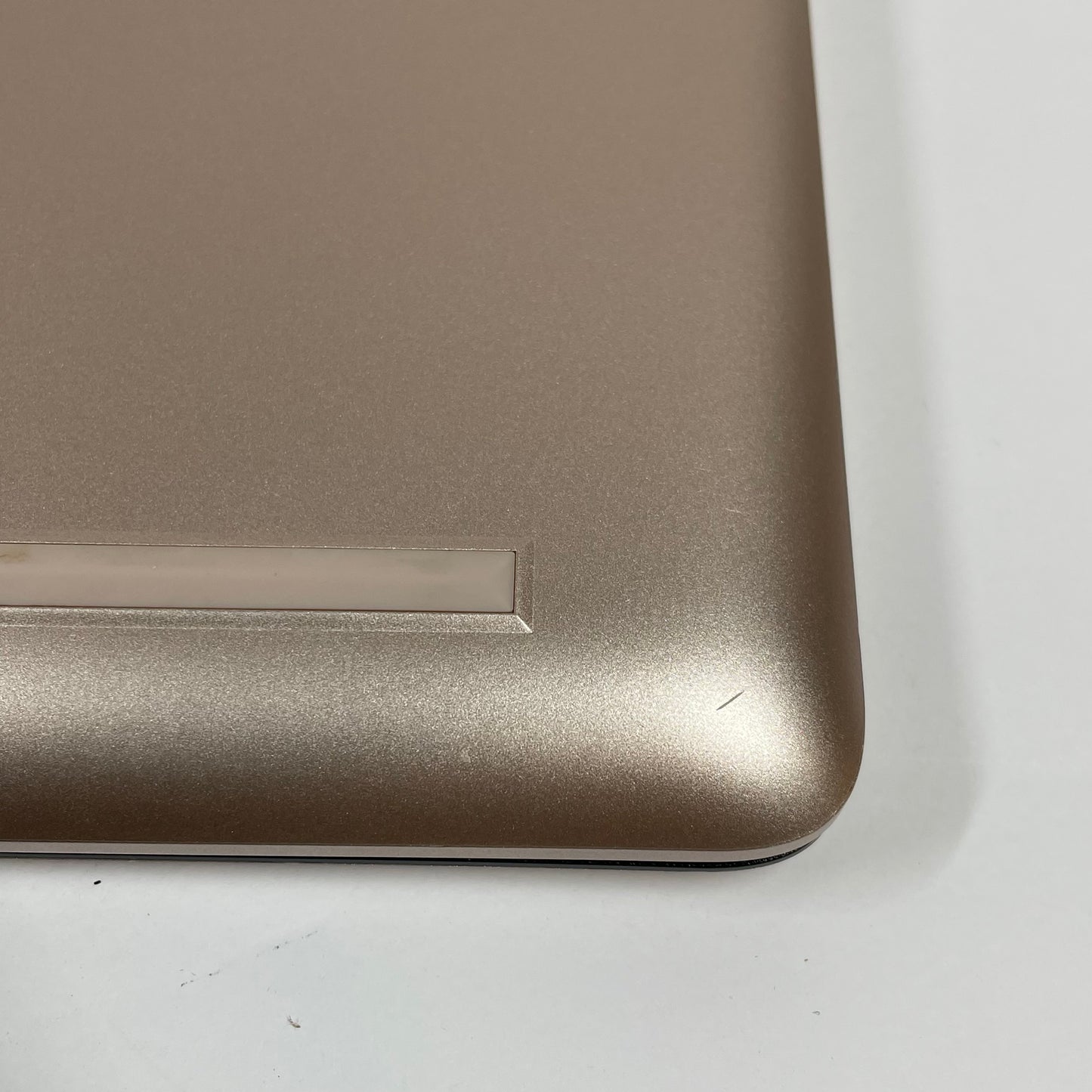 HP Laptop 15-ef1077nr 15.6" Athlon Gold 3150U 2.4GHz 4GB RAM 256GB SSD