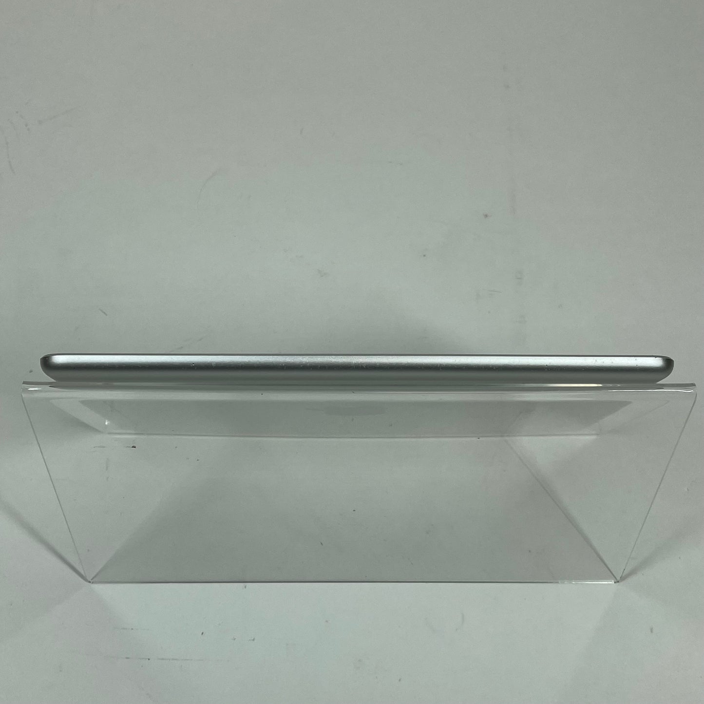 Unlocked Apple iPad Mini 5th Gen 256GB Silver MUXN2LL/A