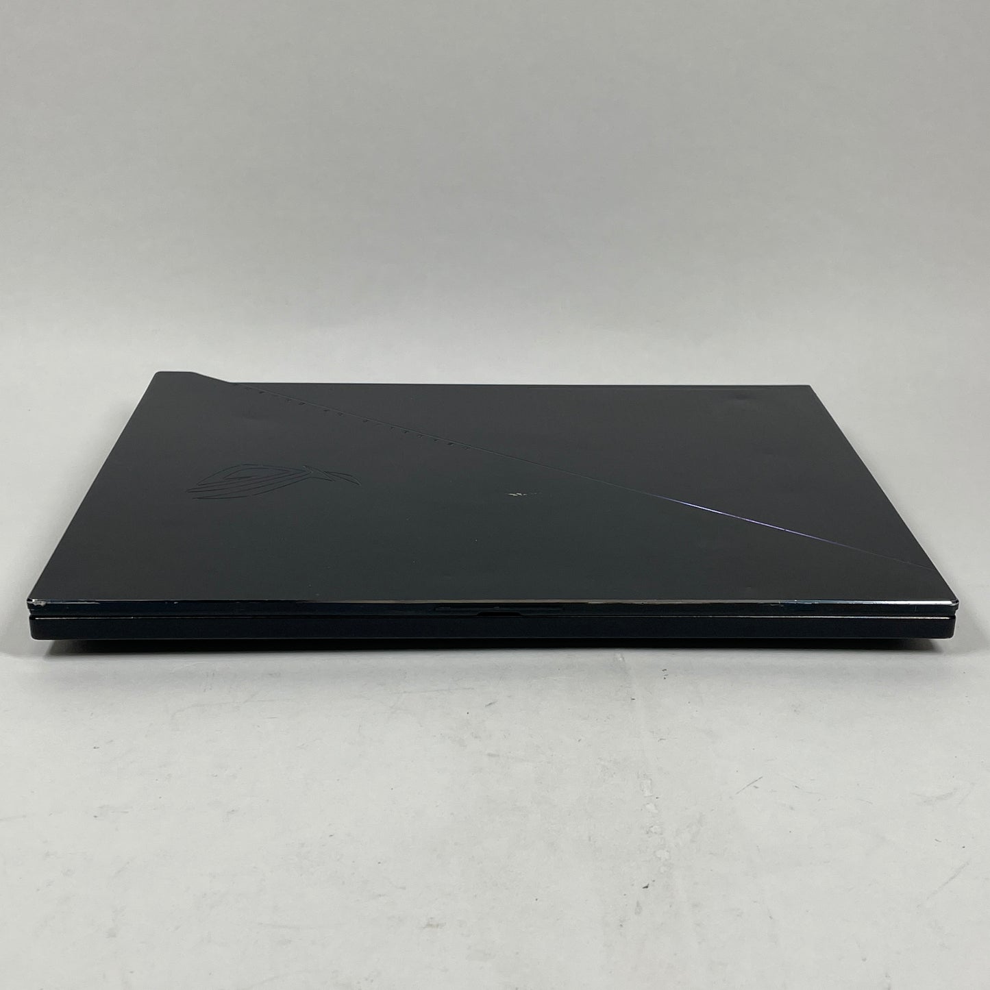 Asus ROG Zephyrus Duo 16 GX650 16" Ryzen 9 6900HX 3.3GHz 32GB RAM 1TB SSD GeForce RTX 3070 Ti
