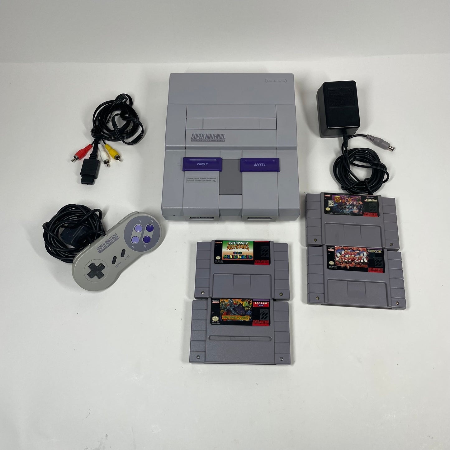 Super Nintendo Entertainment System SNES Video Game Console SNS-001