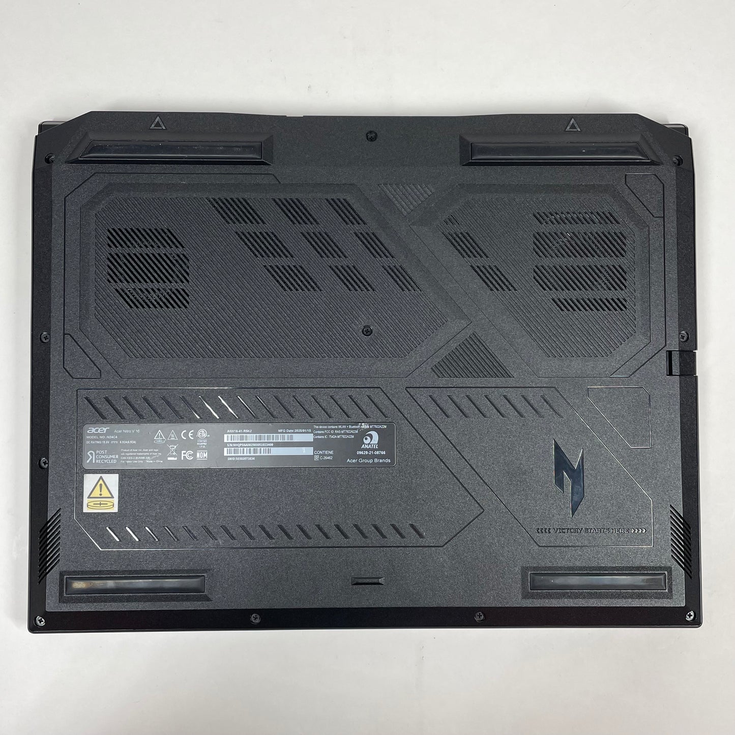 Acer Nitro V 16 ANV16-41 16" Ryzen 7 8845HS 3.8GHz 32GB RAM 1TB SSD GeForce RTX 4060