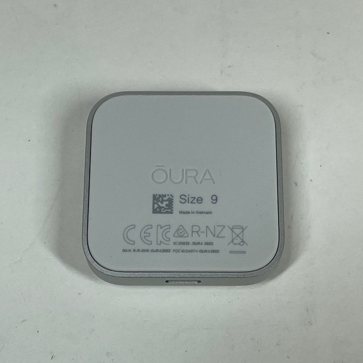 Oura Ring 5 Size 9 Black Titanium Smart Ring JZ90-61615-09