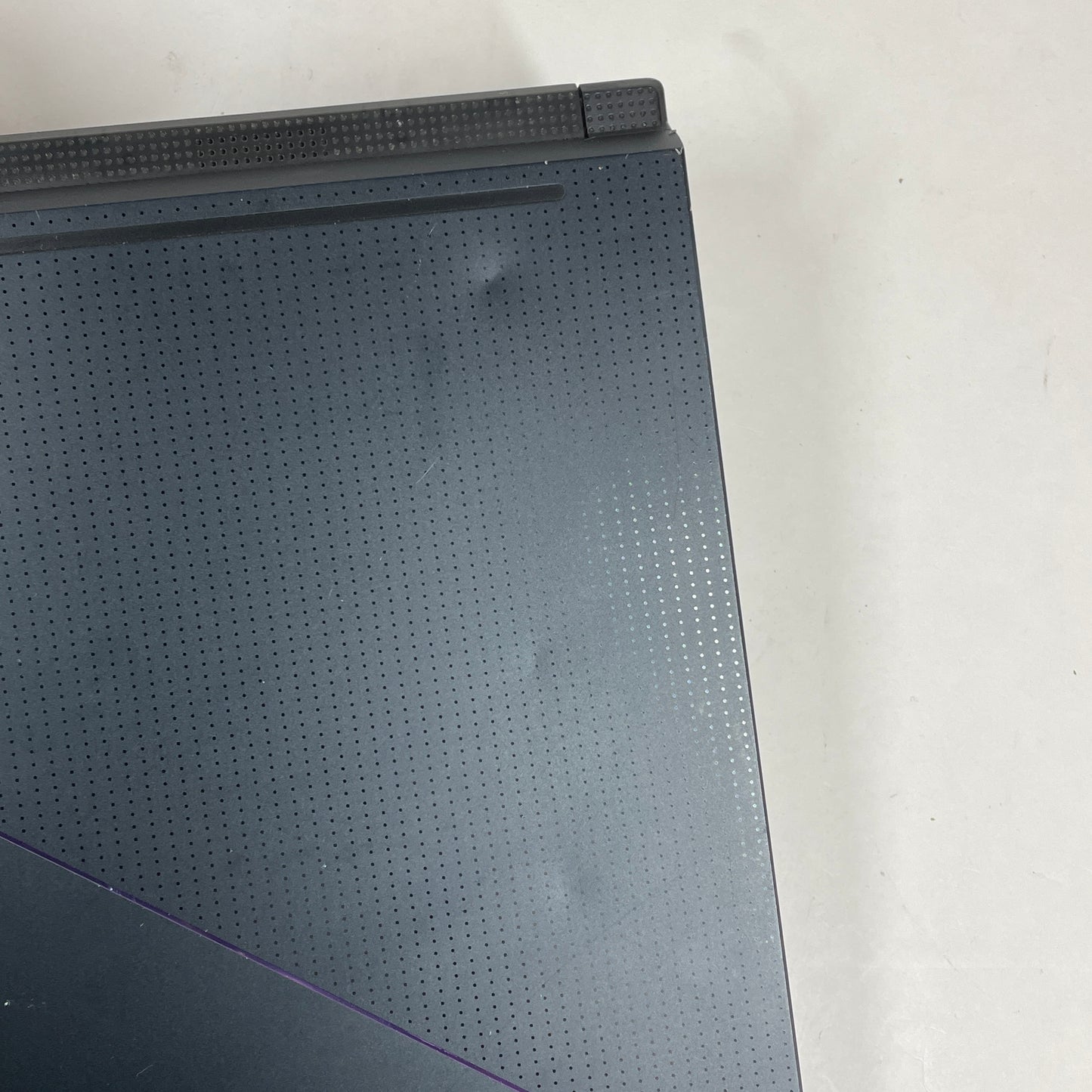 Asus ROG Zephyrus Duo 16 GX650 16" Ryzen 9 6900HX 3.3GHz 32GB RAM 1TB SSD GeForce RTX 3070 Ti