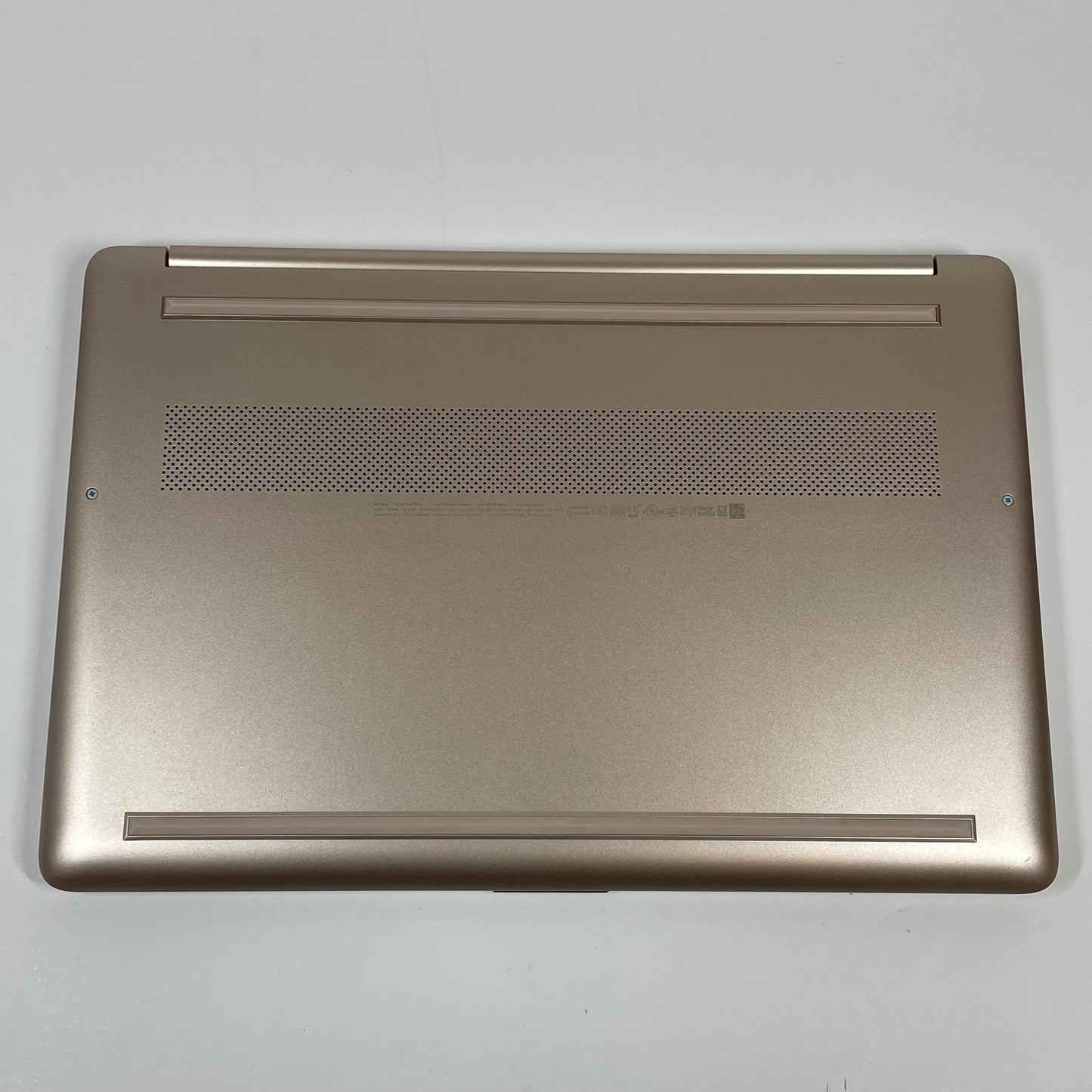 HP Laptop 15-ef1077nr 15.6" Athlon Gold 3150U 2.4GHz 4GB RAM 256GB SSD