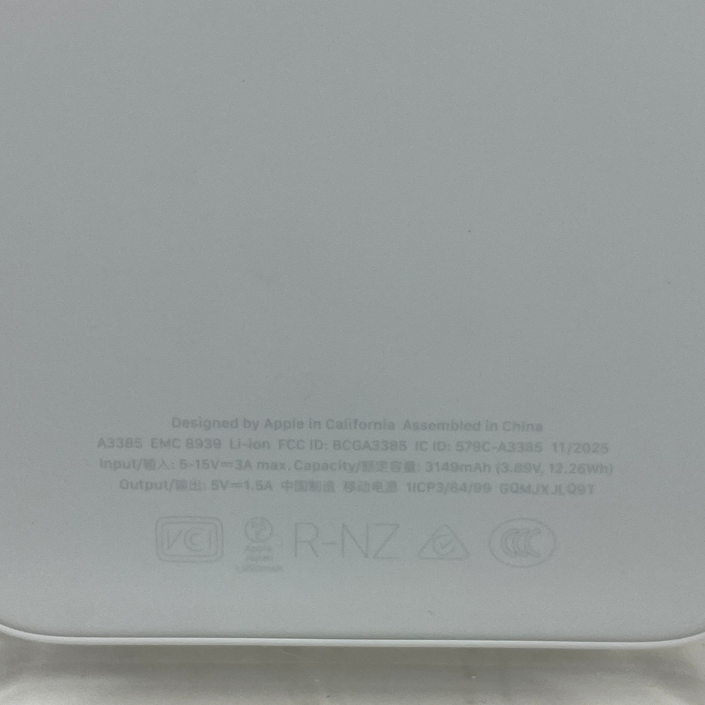 Apple iPhone Air MagSafe Battery Pack White A3385 Charger
