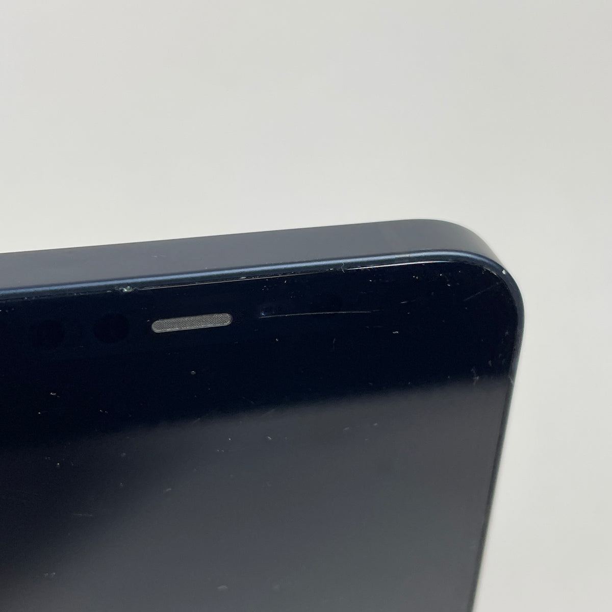 Factory Unlocked Apple iPhone 12 64GB Black MMPT3LL/A