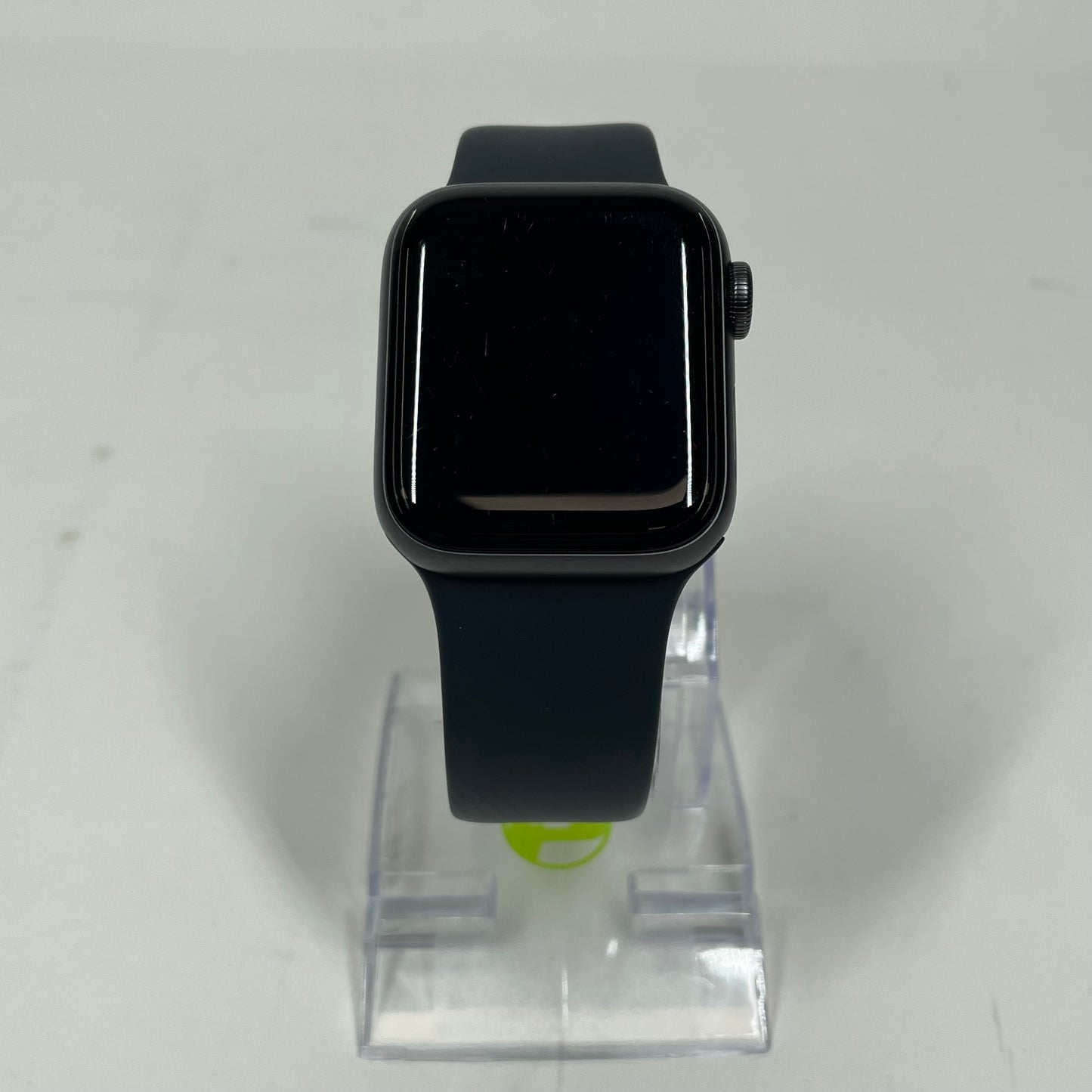 GPS Only Apple Watch SE 1st Gen 40MM Space Gray Aluminum Black Sport Band MKQ13LL/A