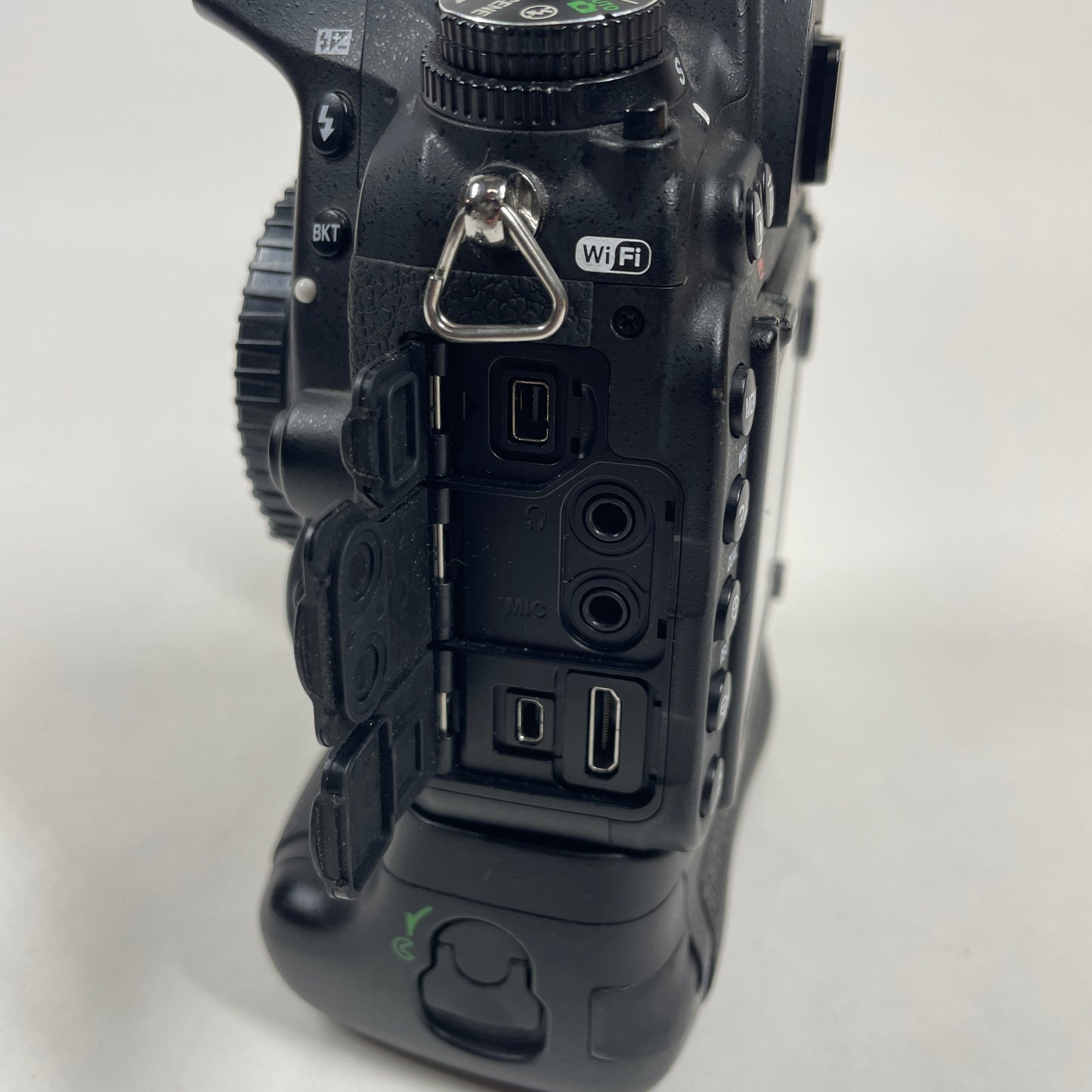 Nikon D750 24.3MP Digital SLR DSLR Camera