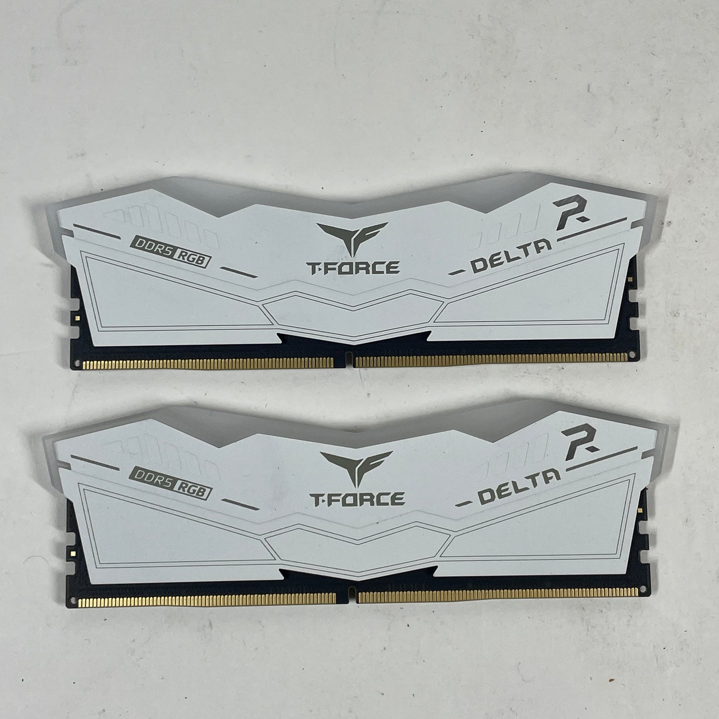 TeamGroup T-Force Delta RGB 32GB (2x16GB) RAM DDR5 5200MHz FF4D516G5200HC40CBK